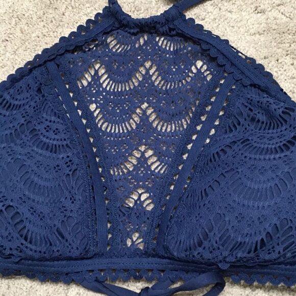 BECCA high neck crochet bikini top. - Picture 9 of 10